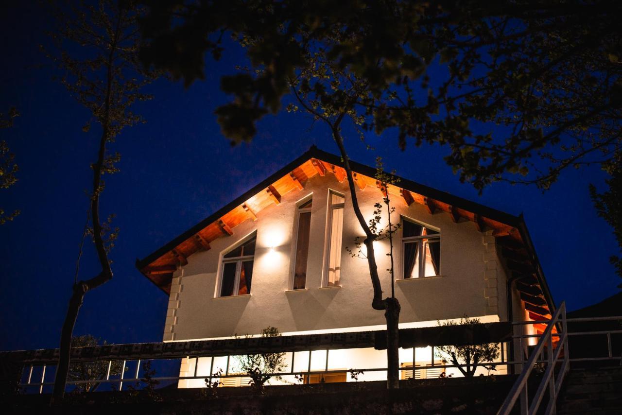 Xhuli Guesthouse Shkoder Bagian luar foto