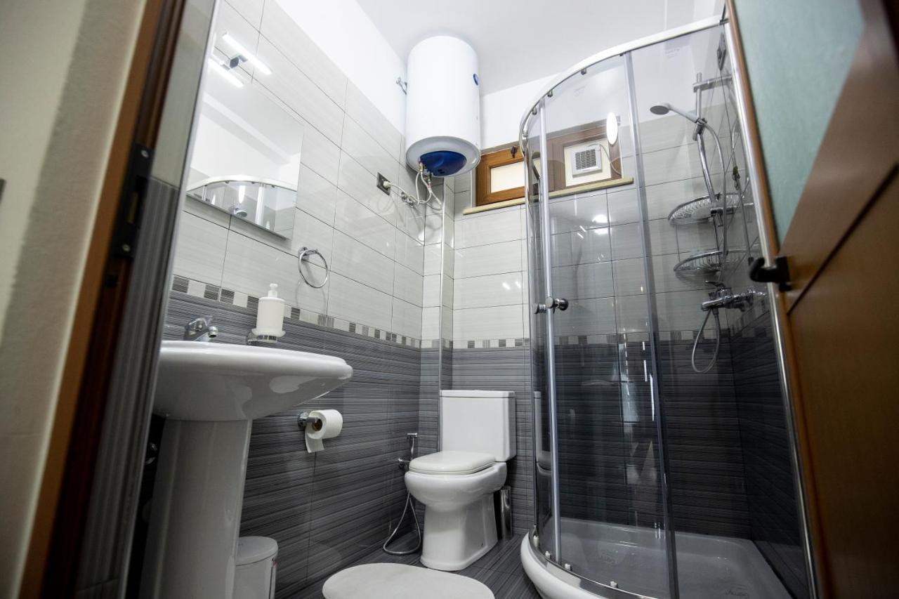 Xhuli Guesthouse Shkoder Bagian luar foto