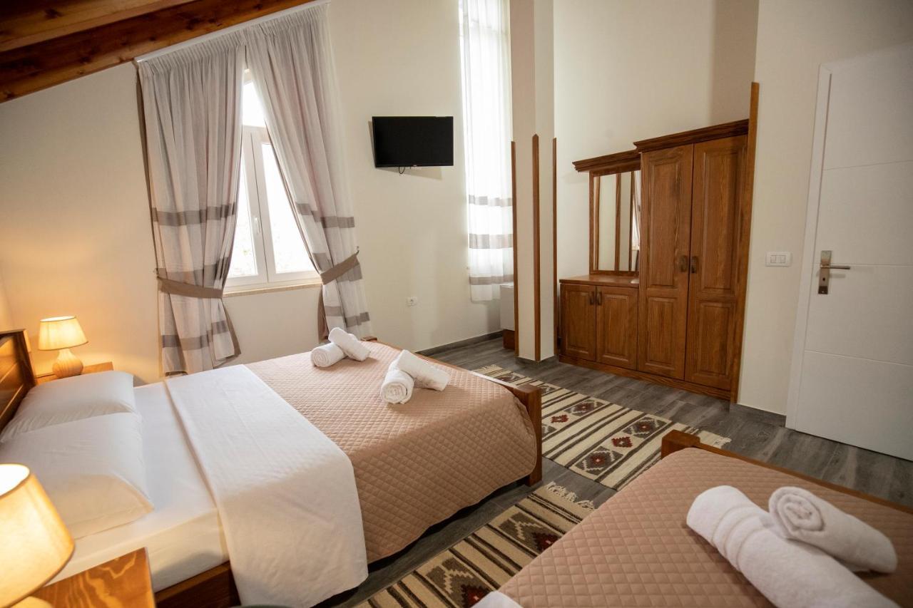 Xhuli Guesthouse Shkoder Bagian luar foto