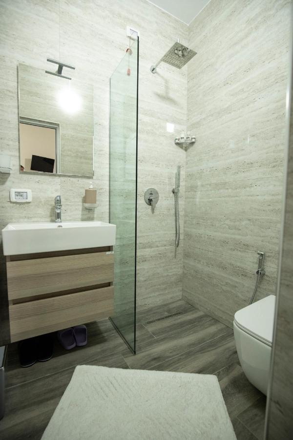 Xhuli Guesthouse Shkoder Bagian luar foto