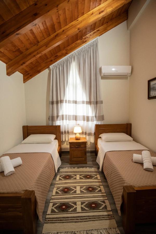 Xhuli Guesthouse Shkoder Bagian luar foto