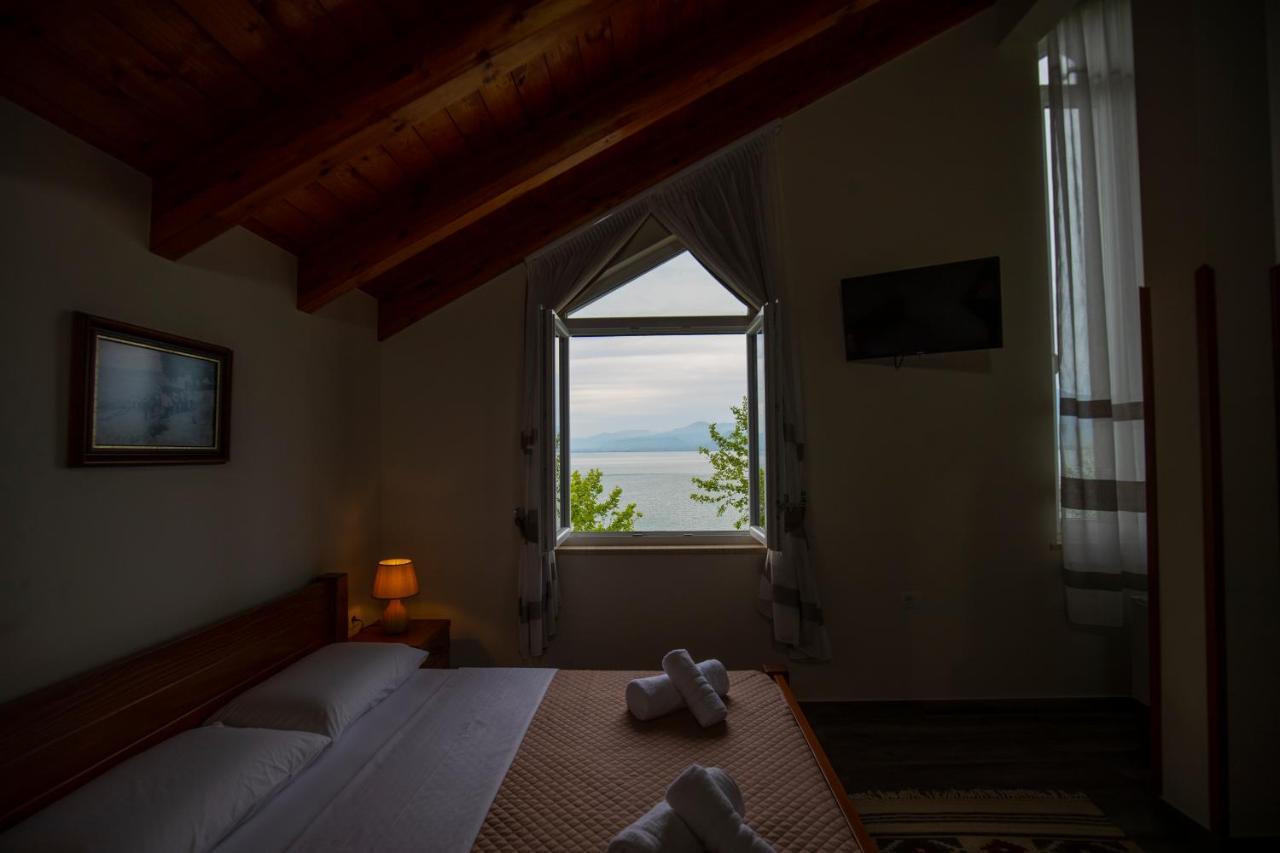 Xhuli Guesthouse Shkoder Bagian luar foto