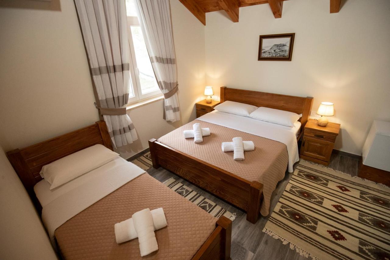 Xhuli Guesthouse Shkoder Bagian luar foto