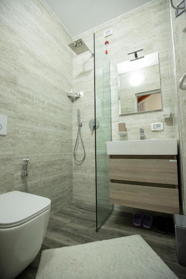 Xhuli Guesthouse Shkoder Bagian luar foto
