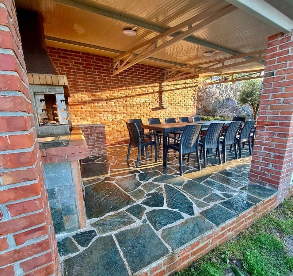 Xhuli Guesthouse Shkoder Bagian luar foto