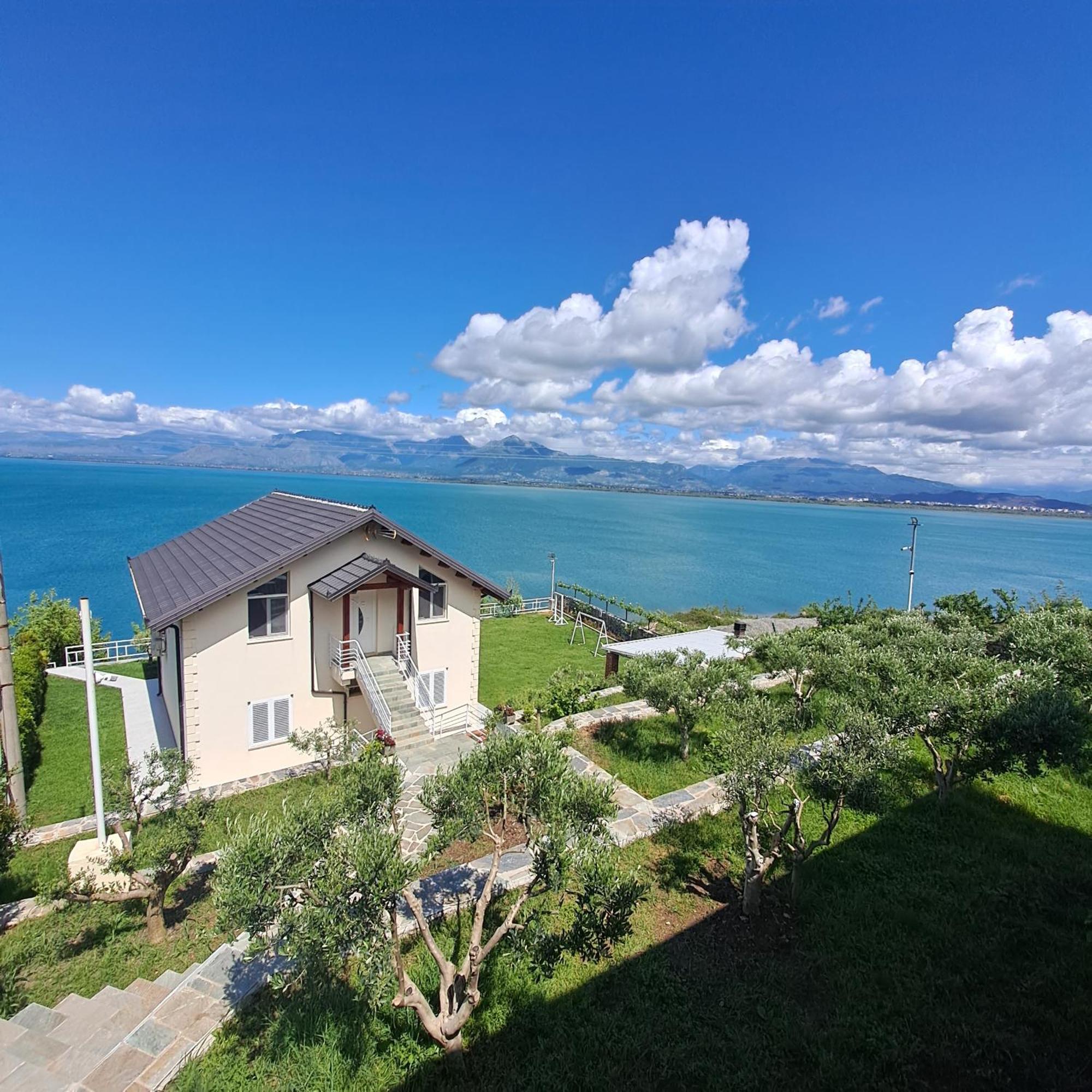Xhuli Guesthouse Shkoder Bagian luar foto