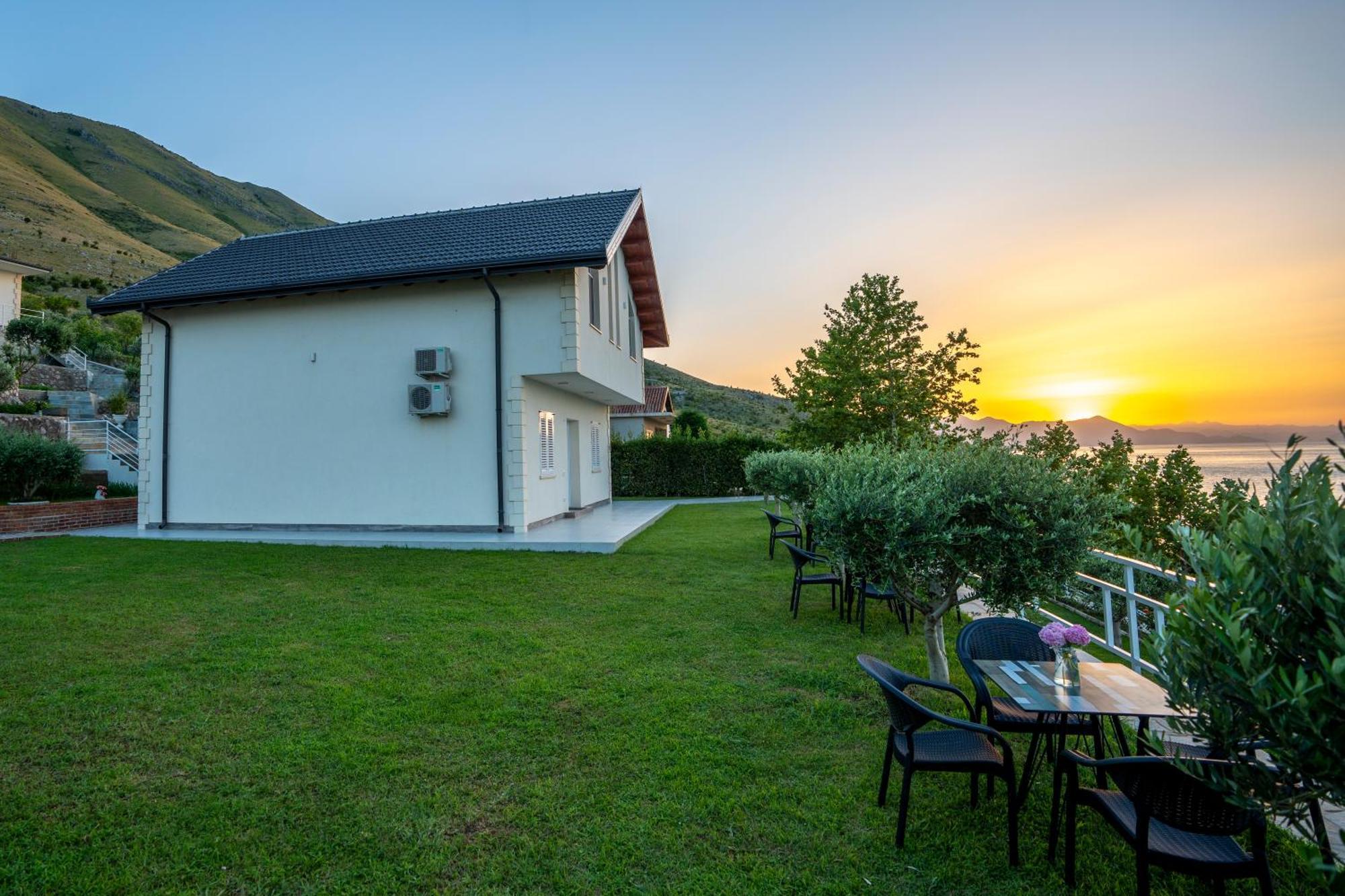 Xhuli Guesthouse Shkoder Bagian luar foto