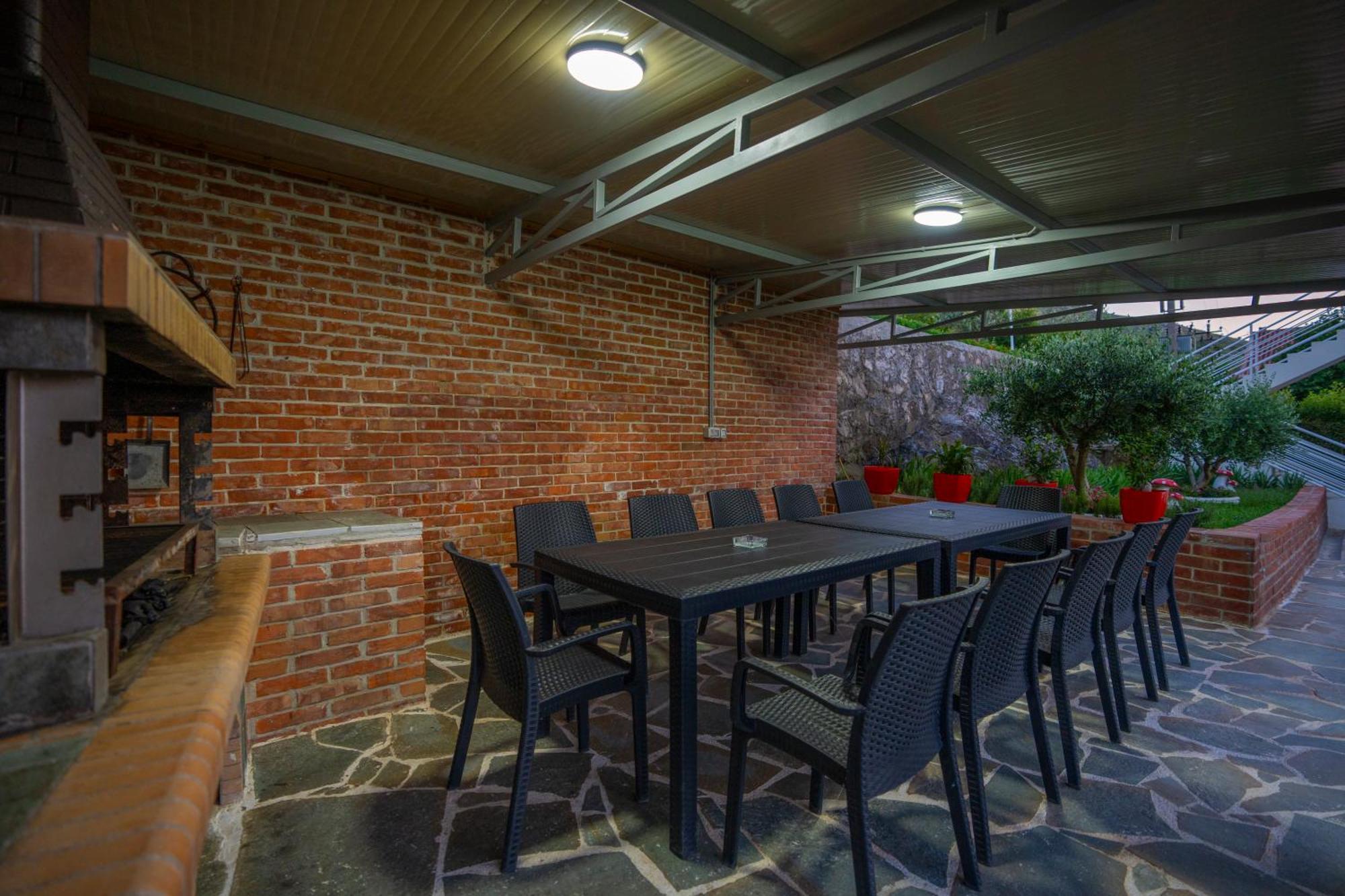 Xhuli Guesthouse Shkoder Bagian luar foto