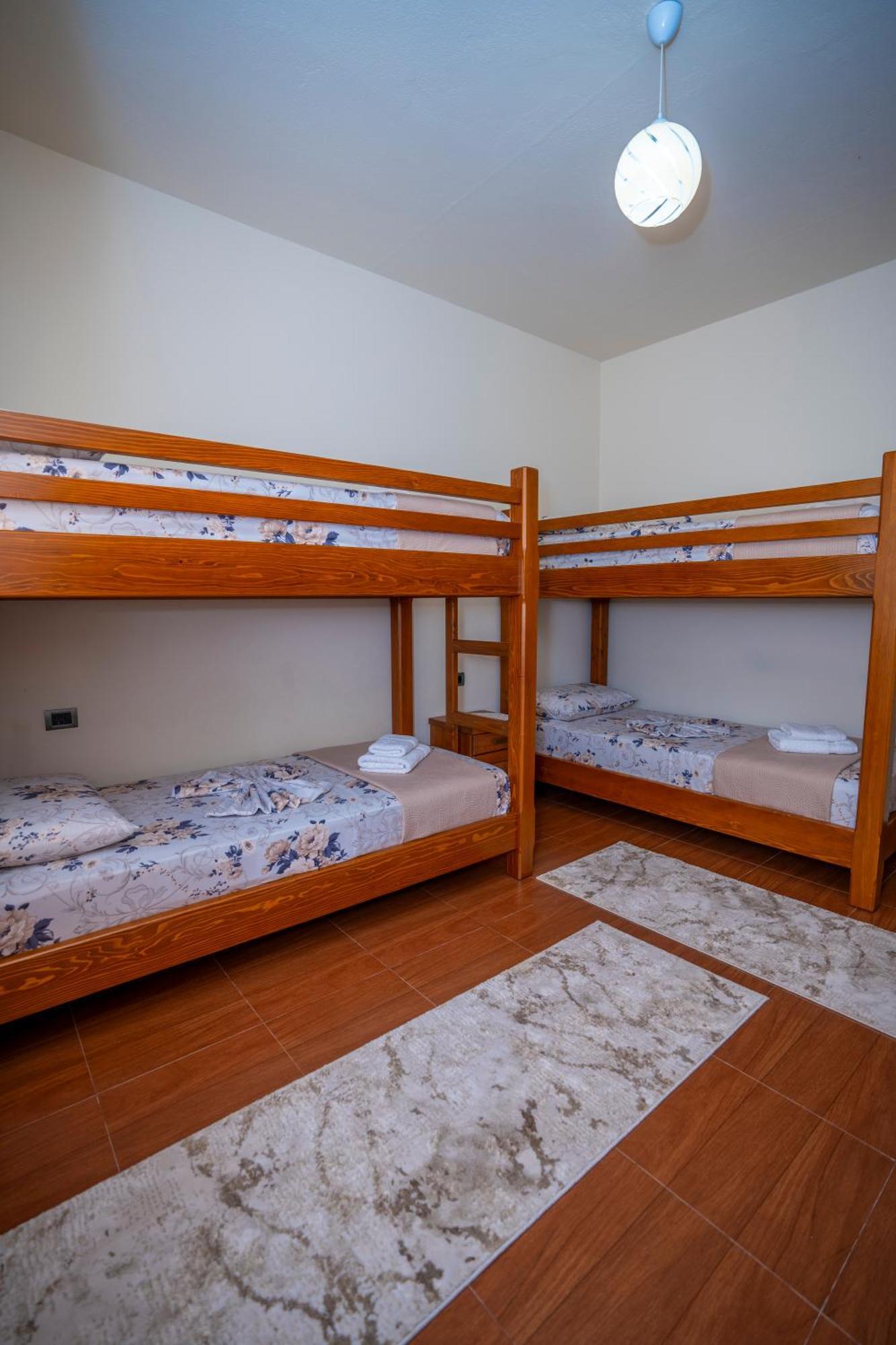 Xhuli Guesthouse Shkoder Bagian luar foto